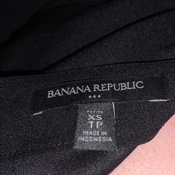 Banana Republic black short sleeve ruffle top - Picture 4 of 4